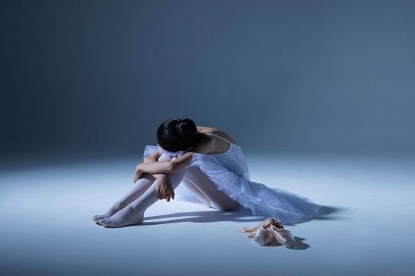 梦见拿衣服是什么意思